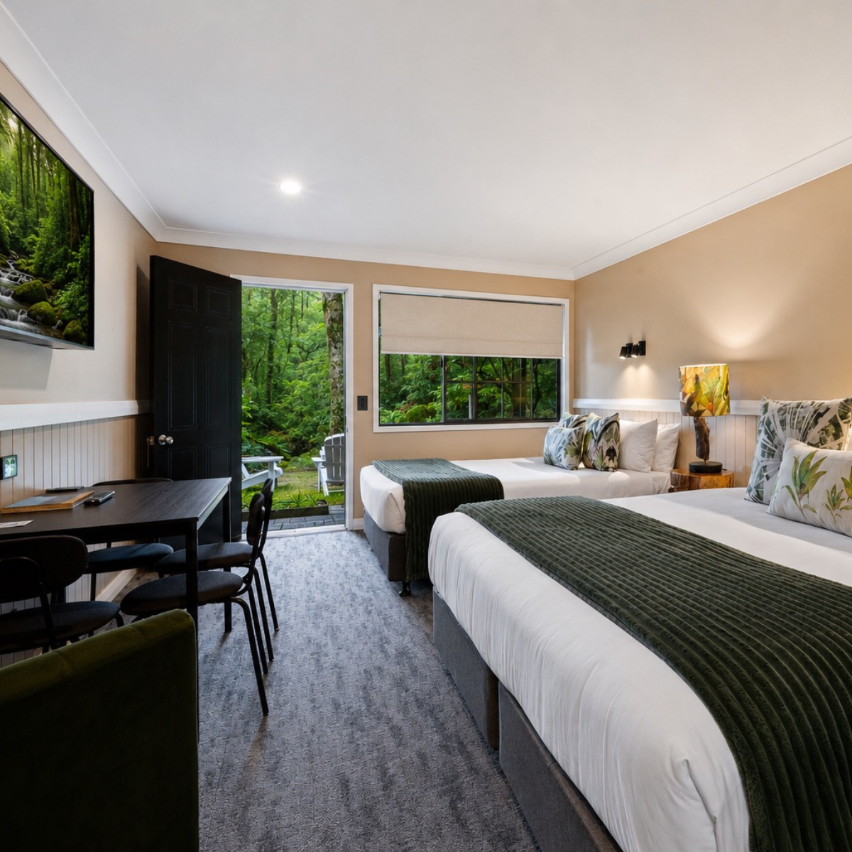 Premium Elite Room accommodation at Tamborine Mountain Glades